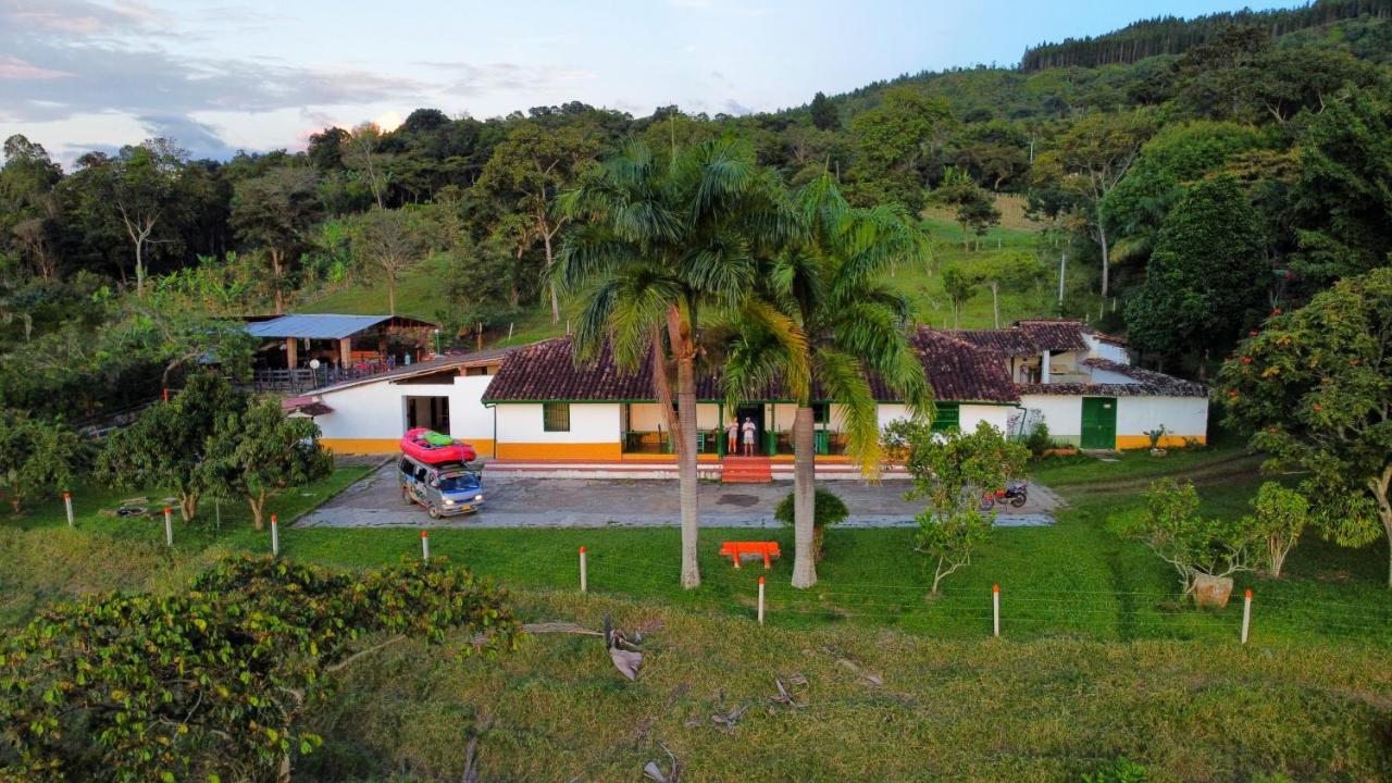 La Hacienda Hostel San Gil Luaran gambar