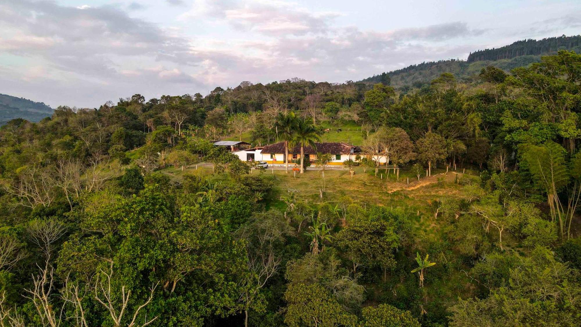 La Hacienda Hostel San Gil Luaran gambar